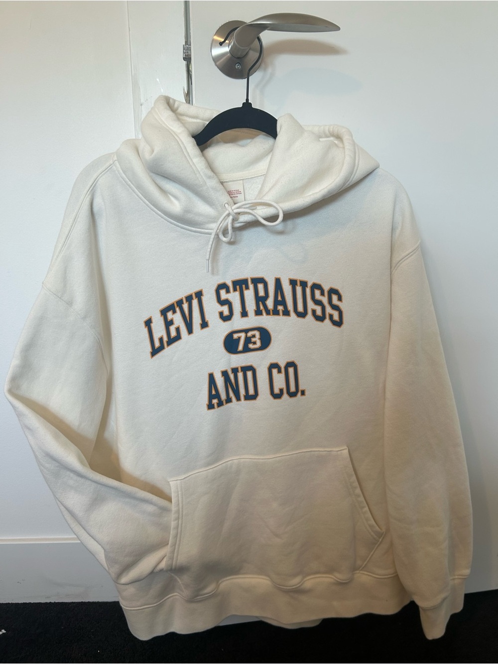 Levi's White Hooded Sweatshirt with Pocket